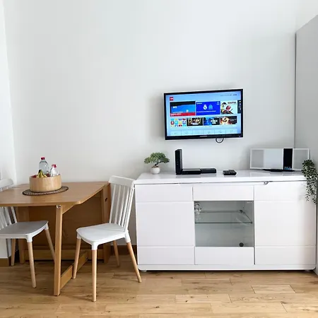 Parisian Arc Triomphe Paryż