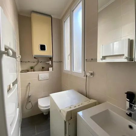 Aparthotel Parisian Arc Triomphe