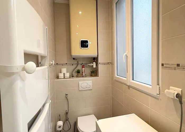 Parisian Arc Triomphe Париж